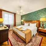 Esplanade 5*