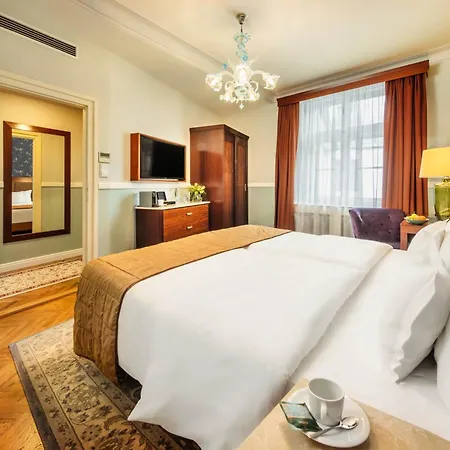 إسبلاناد فندق 5*