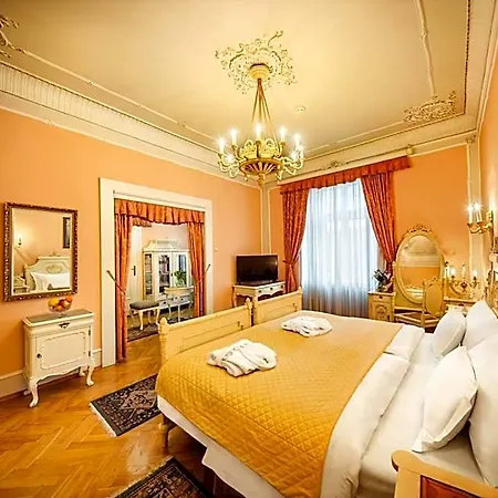 Esplanade Hotel