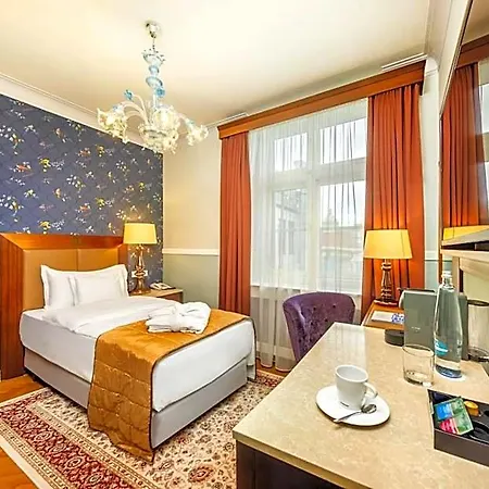 Esplanade Hotel