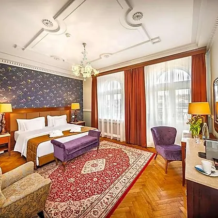 Esplanade Hotel