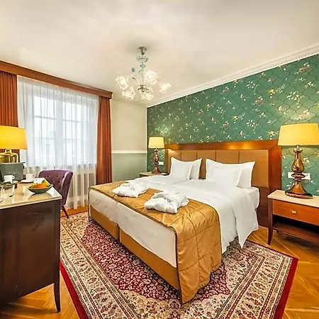Esplanade 5*
