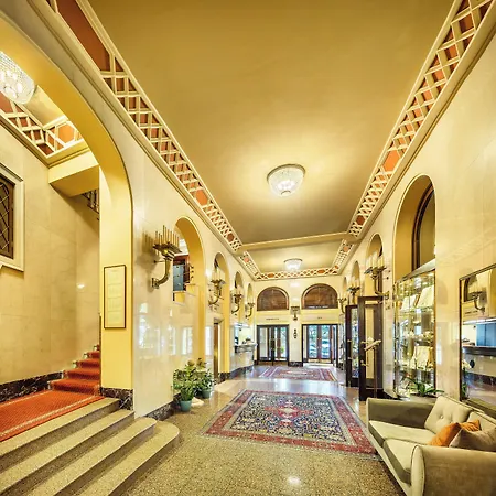 Esplanade 5*