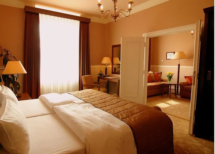 Esplanade Hotel 5*