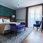 Hotel Esplanade 5*