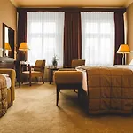 Esplanade Hotel 5*